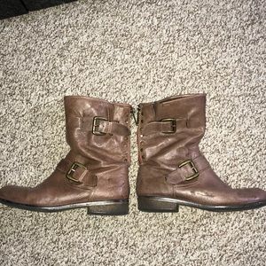 STEVE MADDEN short brown boots!